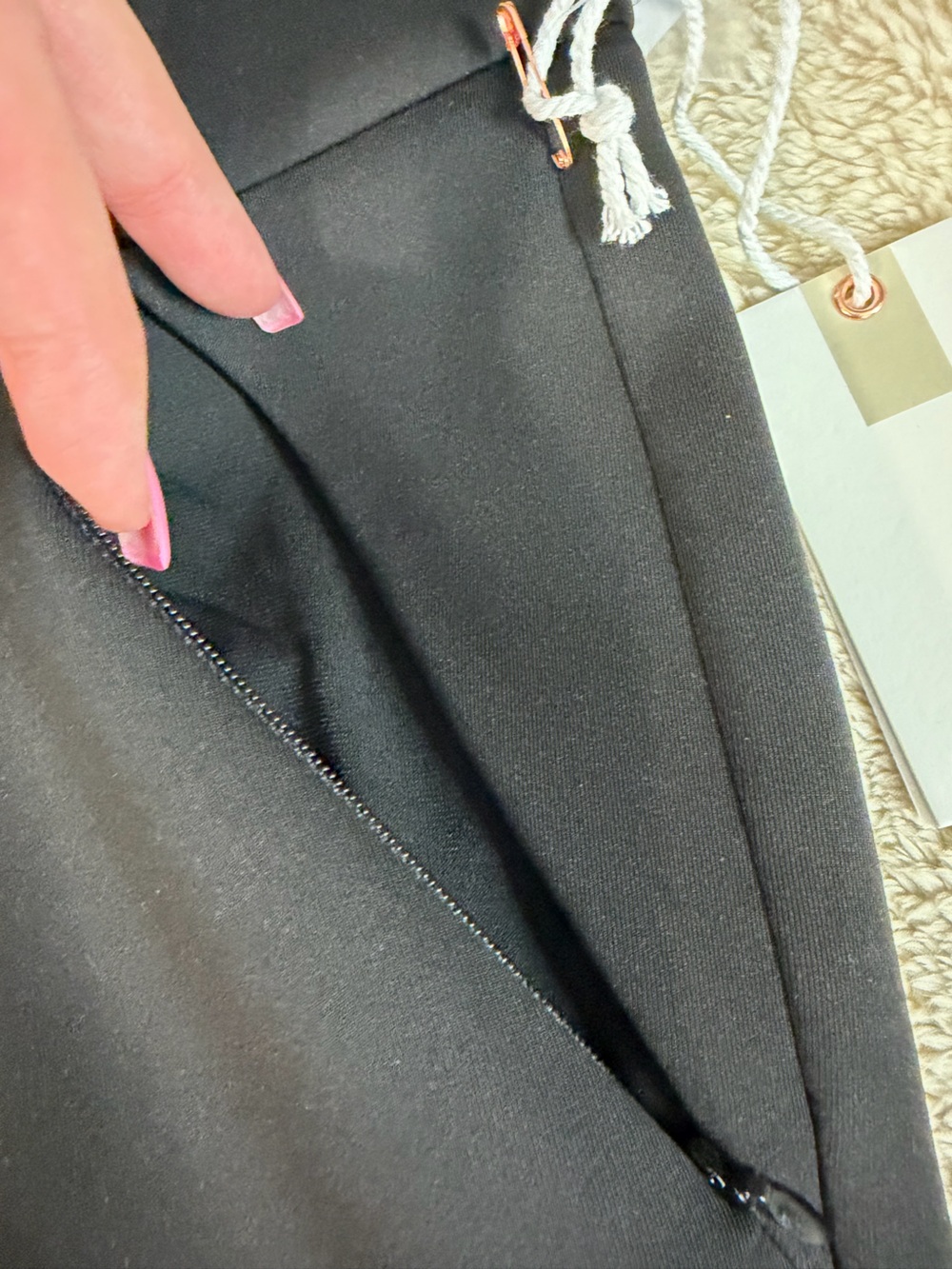 Good American Black Tailored Dress Pants - Picture 5 of 7